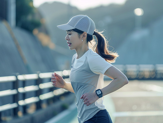 運動をする女性のイメージ画像